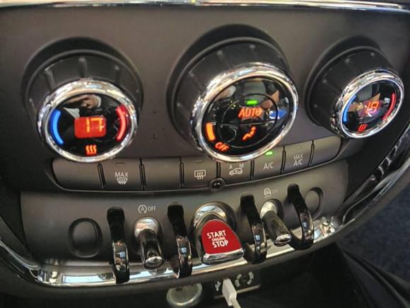 [上海·沪B] 二手MINIMINI CLUBMAN2016款 改款 1.5T COOPER 鉴赏家版