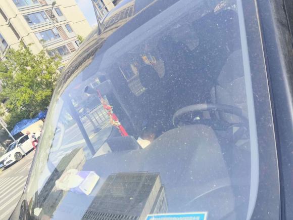 [宁波·浙B] 二手上汽大通MAXUS新途V902022款 2.0T手动运杰前驱短轴中顶后单胎6座