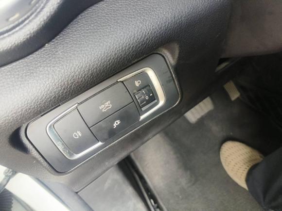 [义乌·浙G] 二手比亚迪元新能源2019款 EV360 智联领动型