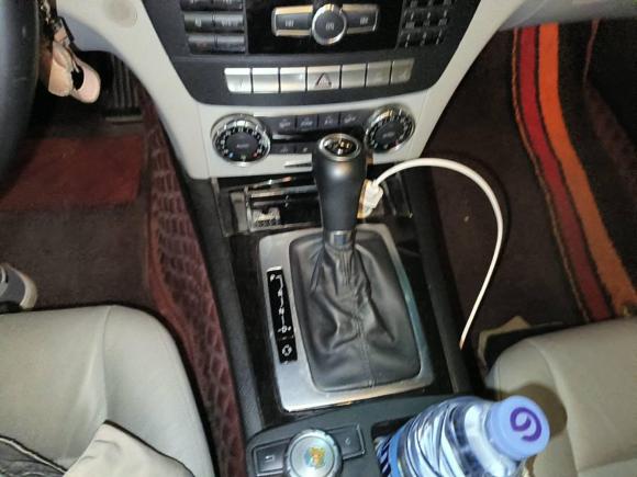 [成都·川A] 二手奔驰奔驰C级2011款 C 200 CGI 时尚型