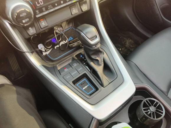 [上海·沪D] 二手丰田RAV4荣放2022款 2.0L CVT两驱风尚Plus版