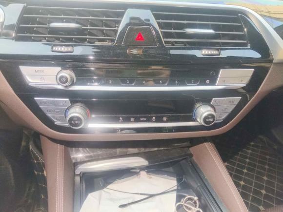 [青岛·鲁B] 二手宝马宝马5系2022款 525Li M运动套装