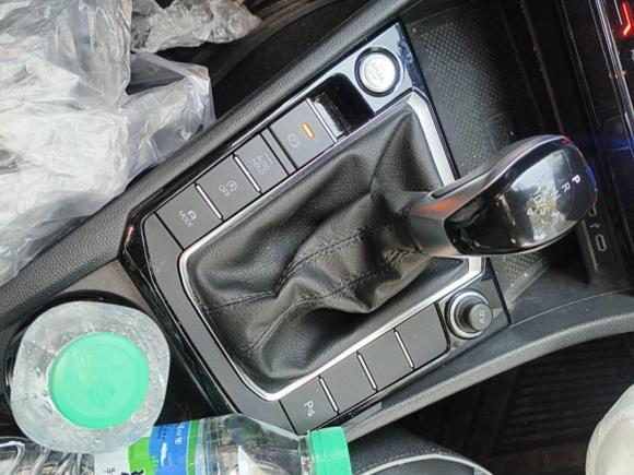 [上海·赣D] 二手大众速腾2023款 300TSI DSG卓越版