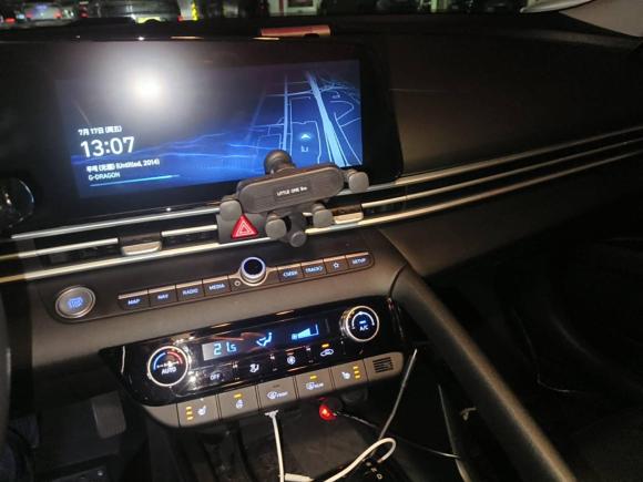 [南京·苏A] 二手现代伊兰特2023款 1.5L CVT LUX尊贵版