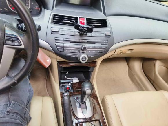 [广州·粤A] 二手本田雅阁2008款 2.4L EX