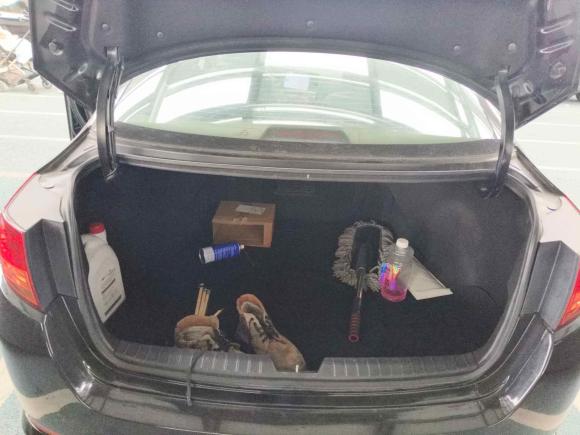 [上海·苏U] 二手起亚起亚K52012款 2.0L 自动DLX