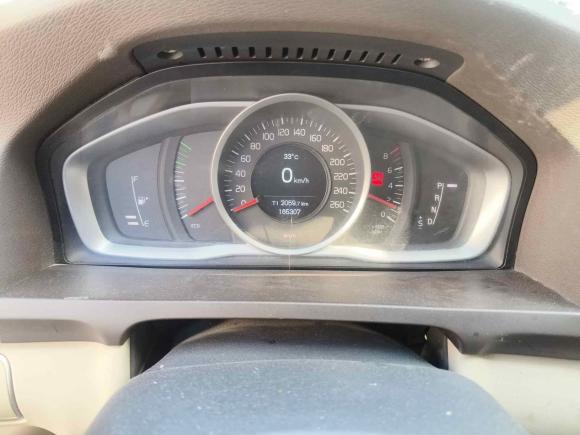 [上海·皖C] 二手沃尔沃沃尔沃S602014款 S60L 2.0T 智远版