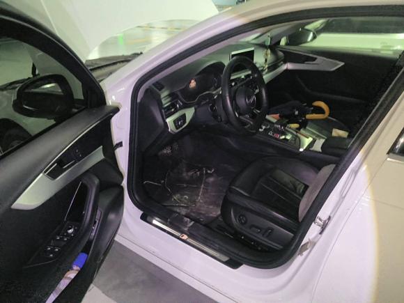 [杭州·浙A] 二手奥迪奥迪A4L2018款 30周年年型 40 TFSI 时尚型