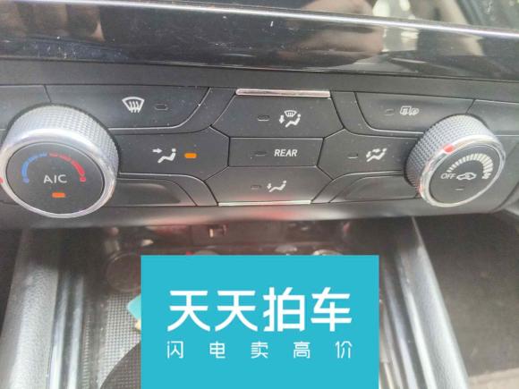 [上海·鄂H] 二手东风风光风光5802016款 1.5T 手动豪华型