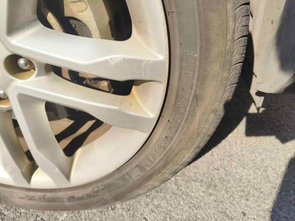 [湖州·湘F] 二手长安长安CS352017款 1.6L 自动豪华型