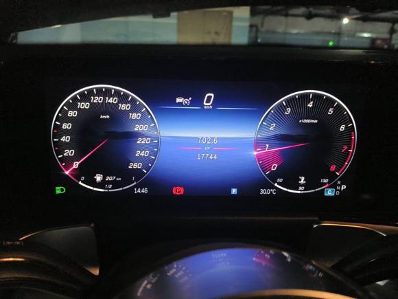 [上海·沪B] 二手奔驰奔驰GLB2024款 改款 GLB 200 动感型