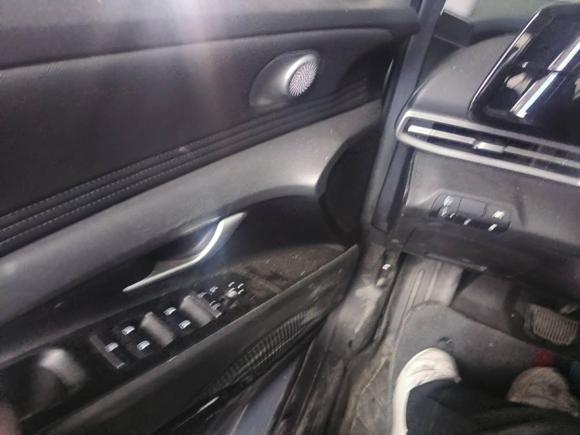 [义乌·豫N] 二手现代伊兰特2021款 1.5L CVT LUX尊贵版