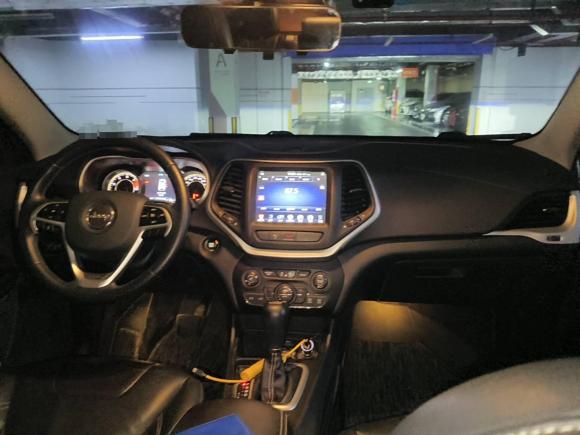 [苏州·苏E] 二手Jeep自由光2017款 2.4L 领先智能版