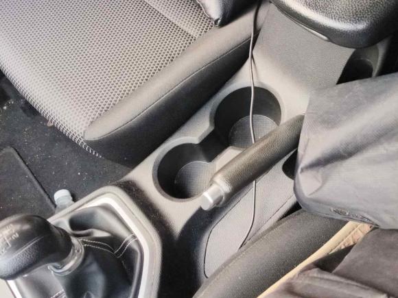 [深圳·粤B] 二手现代北京现代ix252017款 1.6L 手动时尚型