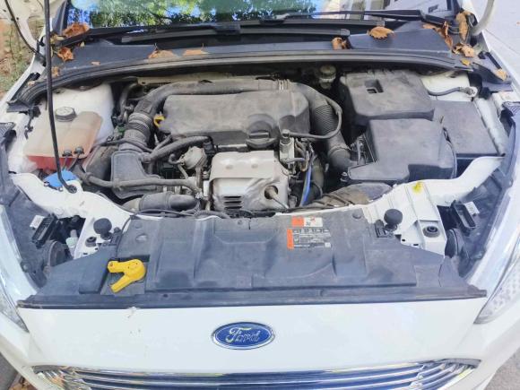 [青岛·鲁U] 二手福特福克斯2018款 三厢经典 EcoBoost 125 自动超能风尚型智行版