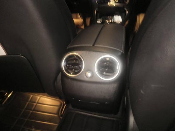 [苏州·苏E] 二手奔驰奔驰C级2016款 C 180 L 运动型