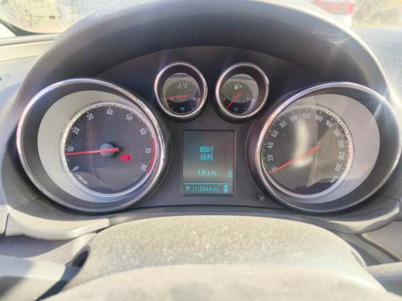 [青岛·鲁B] 二手别克君威2013款 1.6T 自动精英运动版