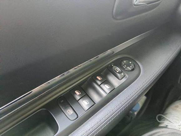 [武汉·鄂A] 二手标致标致30082016款 1.6THP 自动经典版