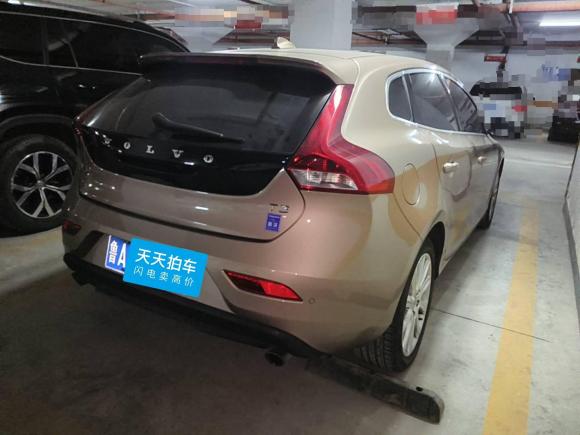 [济南·鲁A] 二手沃尔沃沃尔沃V402016款 T3 智雅版