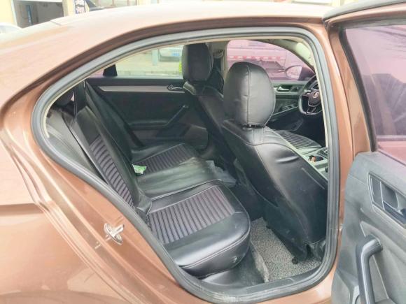 [济南·鲁A] 二手大众凌渡2015款 230TSI DSG风尚版