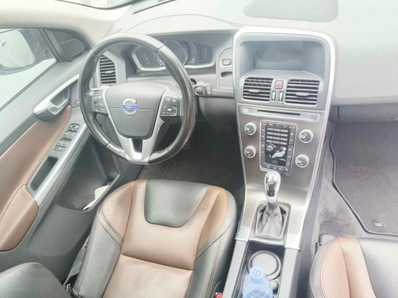 [佛山·粤S] 二手沃尔沃沃尔沃XC602015款 T5 AWD 智远版