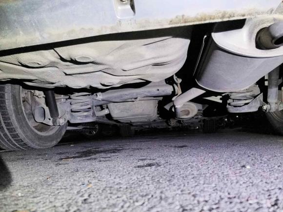 [无锡·苏B] 二手比亚迪比亚迪M62015款 2.4L 自动尊贵版