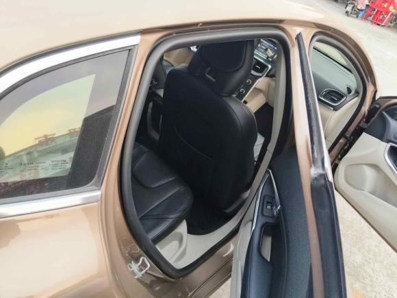 [上海·沪C] 二手沃尔沃沃尔沃V402014款 2.0T 智雅版