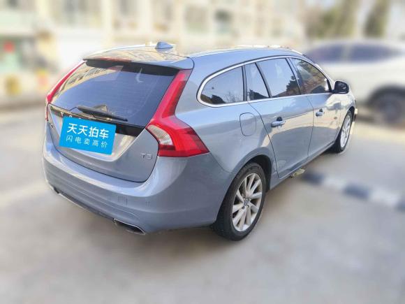 [青岛·鲁B] 二手沃尔沃沃尔沃V602017款 T5 智逸版 国V