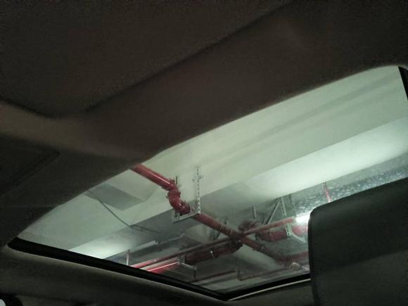 [深圳·粤P] 二手路虎揽胜极光2014款 2.0T 5门耀享版