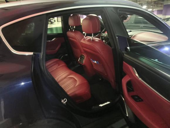 [上海·沪A] 二手玛莎拉蒂Levante2016款 3.0T 标准型