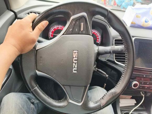 [南通·苏F] 二手五十铃铃拓2020款 2.5T四驱手动领航版 国VI JE4D25Q6A