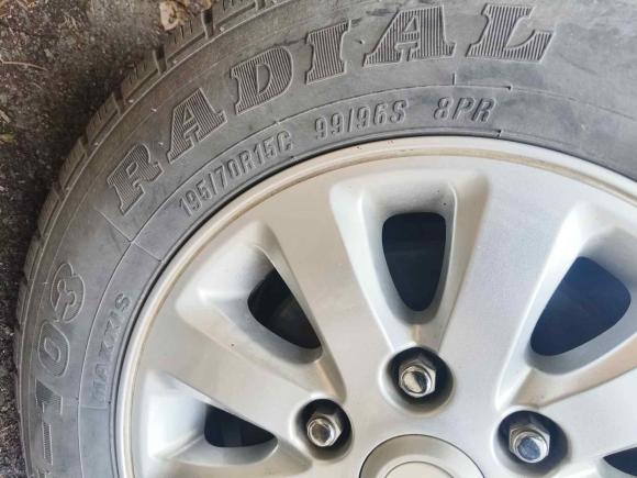 [杭州·浙A] 二手金杯阁瑞斯2018款 2.4L手动标准型长轴9座2TZS