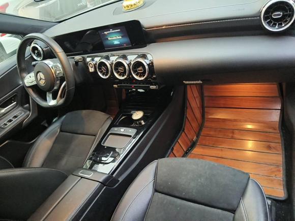 [济南·鲁A] 二手奔驰奔驰A级2020款 A 180 L 运动轿车