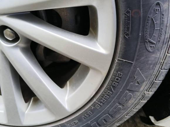 [成都·川A] 二手别克威朗2018款 三厢 15S 自动领先型