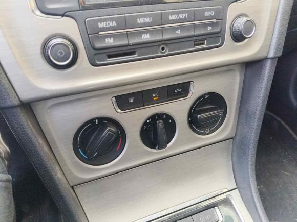 [无锡·苏B] 二手大众朗逸2013款 改款 1.4TSI 手动舒适版