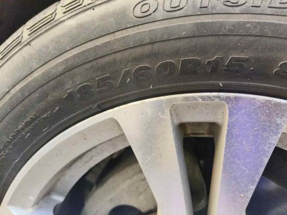 [成都·川A] 二手丰田雅力士2011款 1.6E 自动魅动版