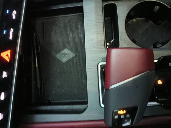 [上海·沪D] 二手长安长安CS75 PLUS2022款 第二代 1.5T 自动尊享型