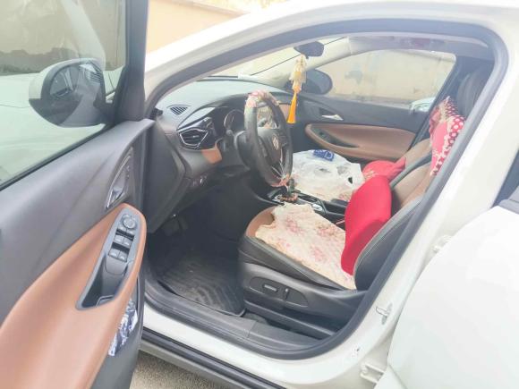 [武汉·鄂A] 二手别克昂科拉GX2022款 332T CVT两驱豪华型