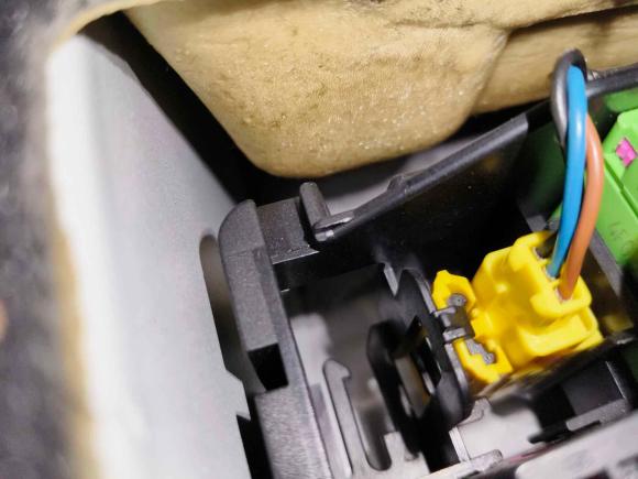 [广州·粤A] 二手奥迪奥迪A4L2012款 2.0 TFSI 自动技术型