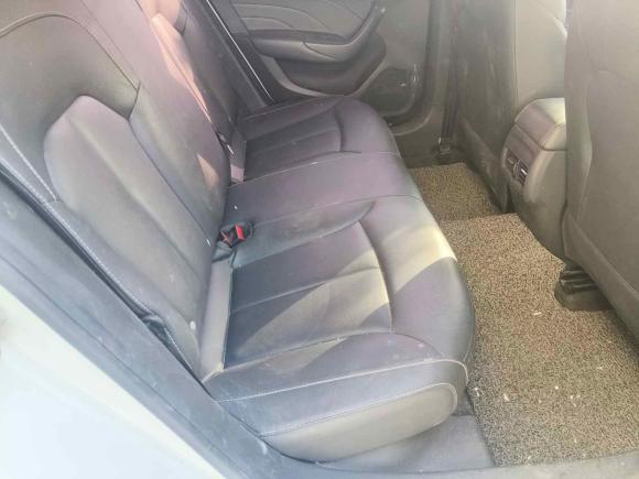 [上海·沪A] 二手荣威荣威i6新能源2017款 45T 混动互联智享版