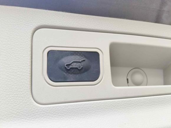 [上海·鲁B] 二手别克别克GL82023款 陆上公务舱 尊贵型