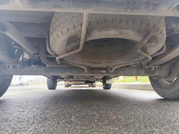 [南京·苏B] 二手上汽大通MAXUS新途V802014款 2.5T 傲运通短轴中顶