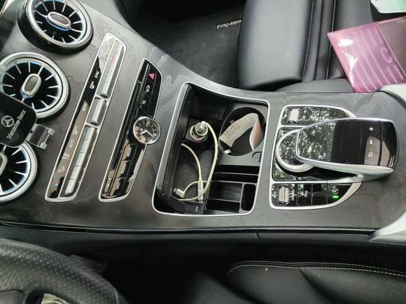 [广州·粤A] 二手奔驰奔驰C级2018款 C 200 L 运动版