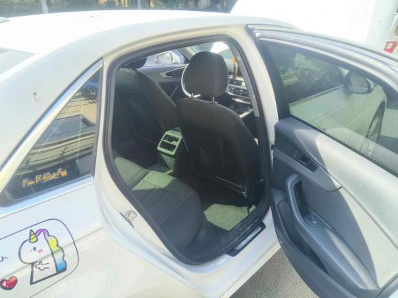 [上海·沪C] 二手奥迪奥迪A4L2018款 30周年年型 30 TFSI 进取型