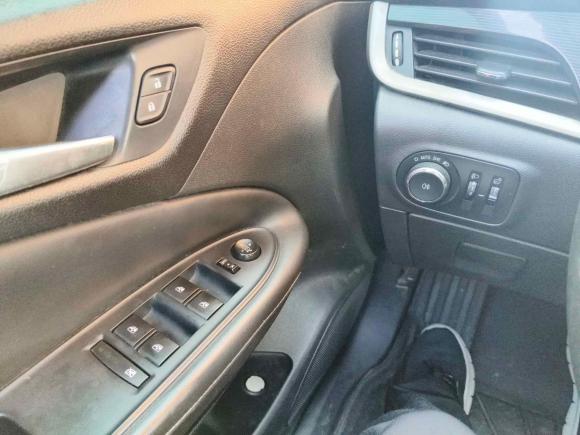 [上海·沪C] 二手别克威朗2017款 三厢 20T 双离合领先型