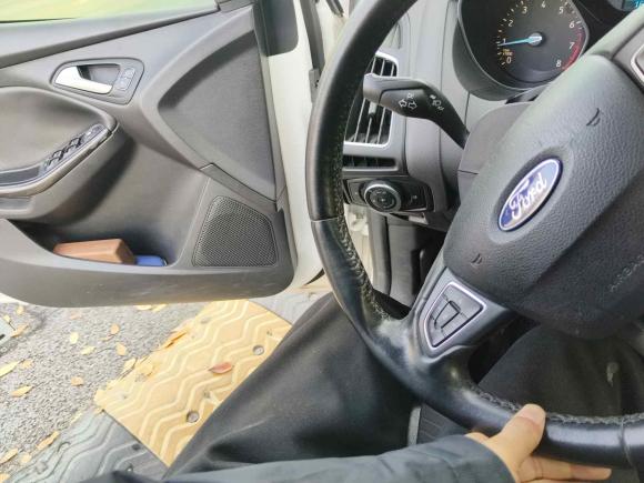 [杭州·浙A] 二手福特福克斯2015款 两厢 1.6L 自动风尚型