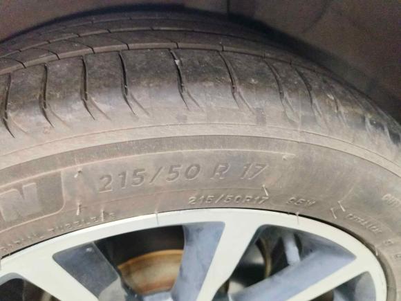 [深圳·粤B] 二手荣威荣威i6新能源2017款 45T 混动互联智尊版