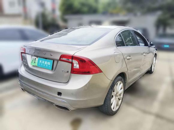 [上海·沪A] 二手沃尔沃沃尔沃S60插电式混动2015款 S60L E驱混动 T6智驭版