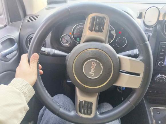 [南京·苏A] 二手Jeep指南者2012款 2.4L 四驱都市版