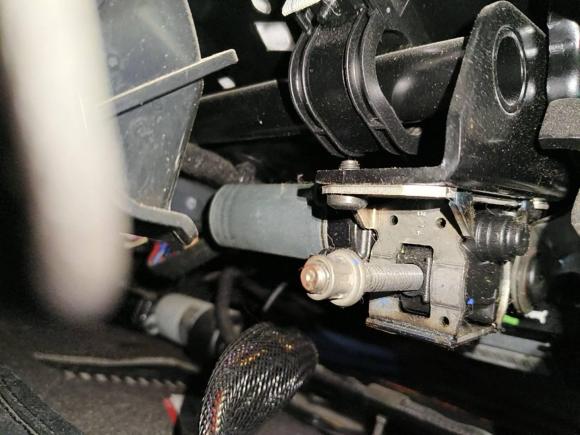 [深圳·粤B] 二手大众途锐2011款 3.0TSI 高配型